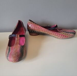 Chanii B Pomme Rainbow Snake T-Strap Maryjanes, VGUC, Size 42
